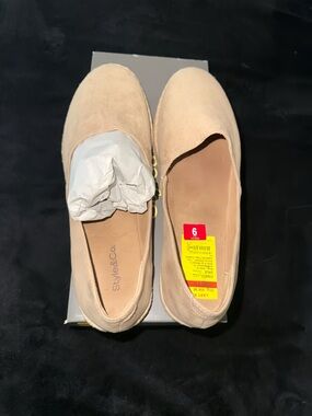 NIB Macy’s Style & Co Taupe Women's Reevee Stitched-Trim Espadrille Flats Size 9
